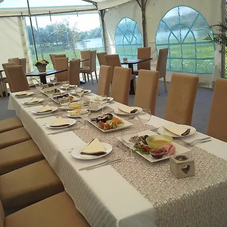 Korona Szallo Hotel *