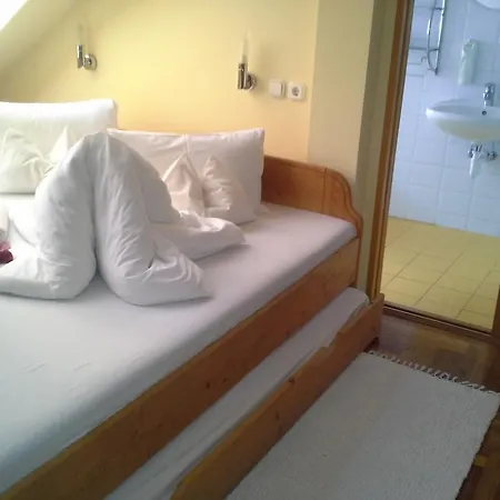 Korona Szallo Hotell