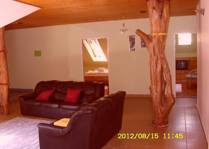 Korona Szallo Hotell *